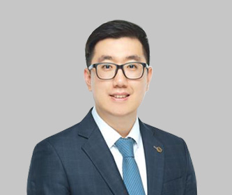 Kwanyong Lee